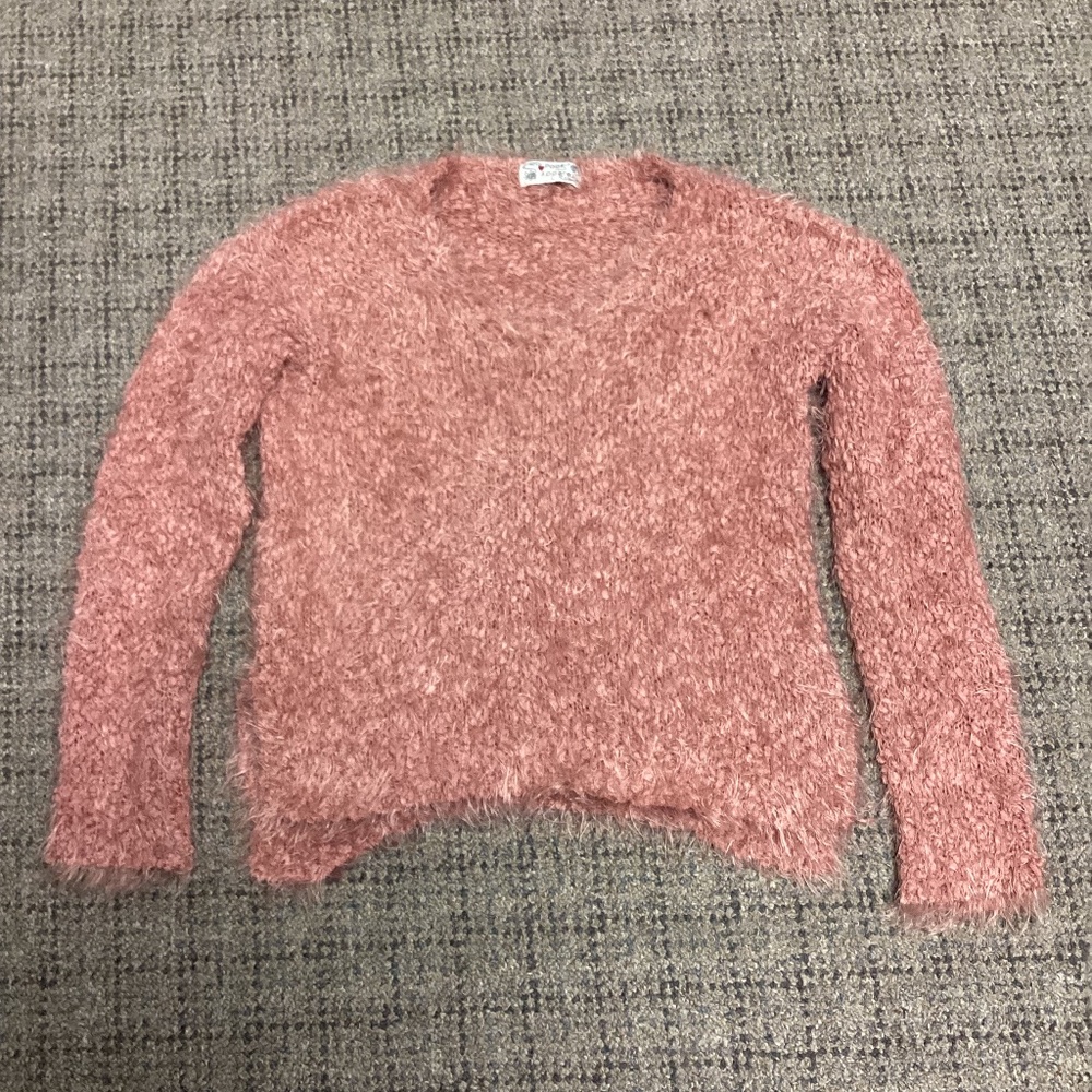 Poof Apparel Pink Dusty Rose Eyelash V-neck Sweater * Size L (Fit me as a M)